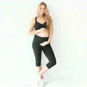 Kindred Bravely Maternity Crop Leggings.  Size M.